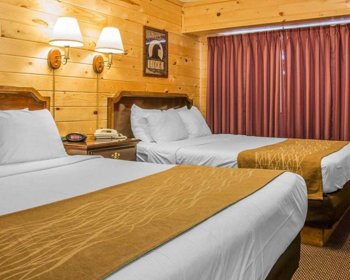 Cabins Of Mackinac & Lodge แมคคินอซิตี้ ภายนอก รูปภาพ