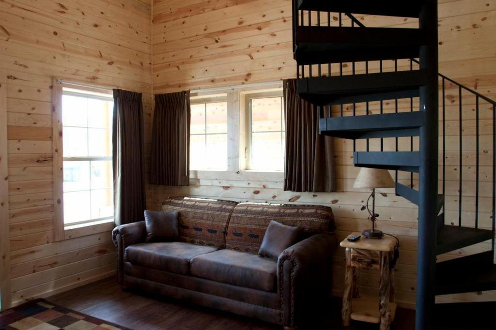 Cabins Of Mackinac & Lodge แมคคินอซิตี้ ภายนอก รูปภาพ